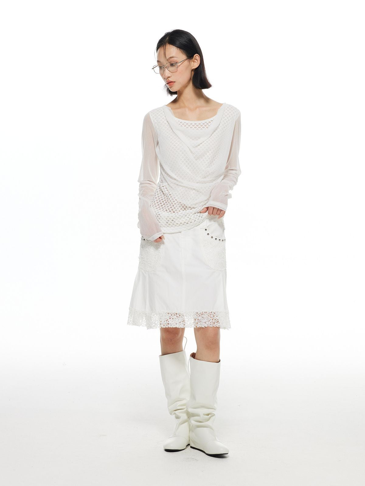 THELIGHT OFFICIAL Ruched Grid Mesh Layered Top in White - On Model
