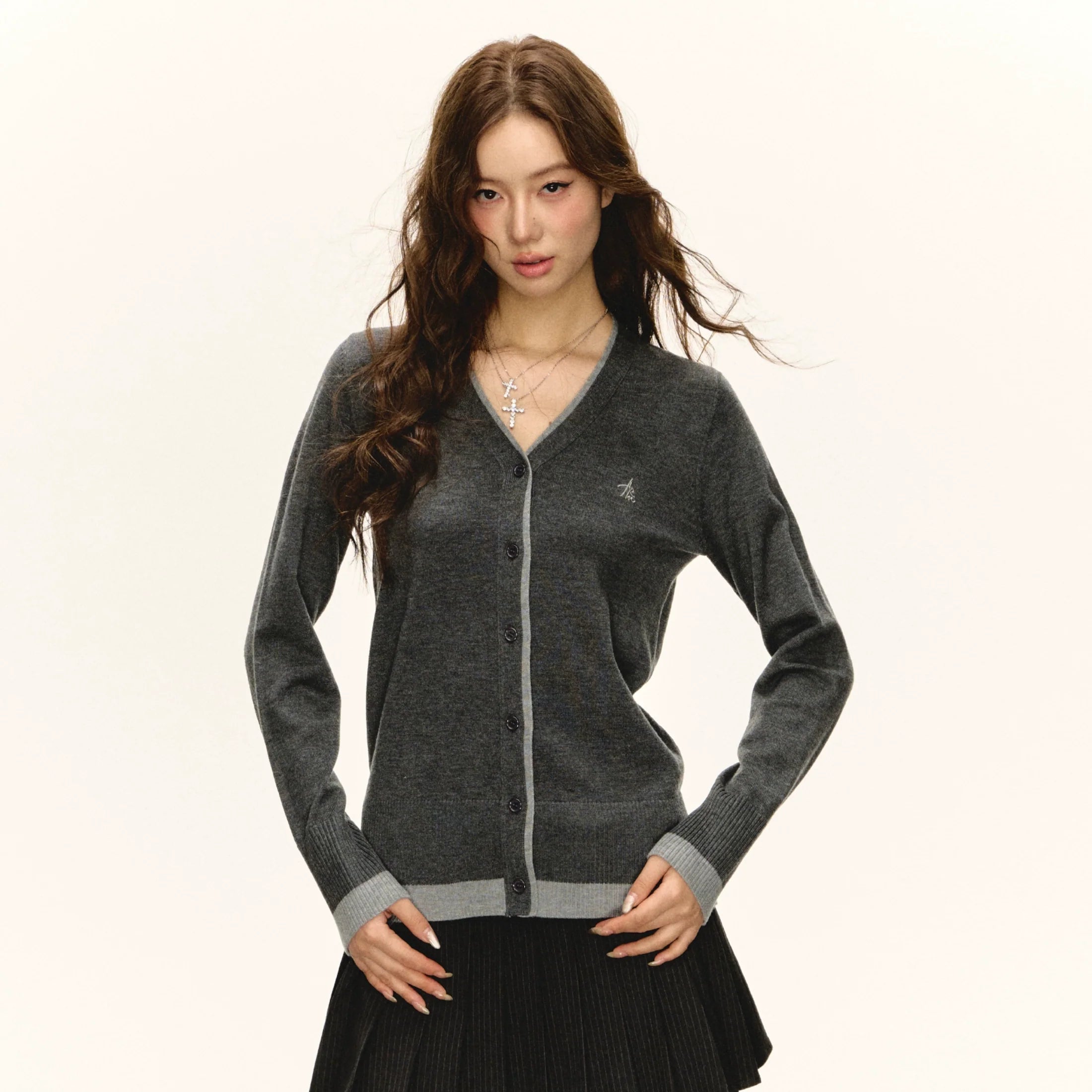 Ariseism Vintage-Inspired Dual-Layer Knit Cardigan