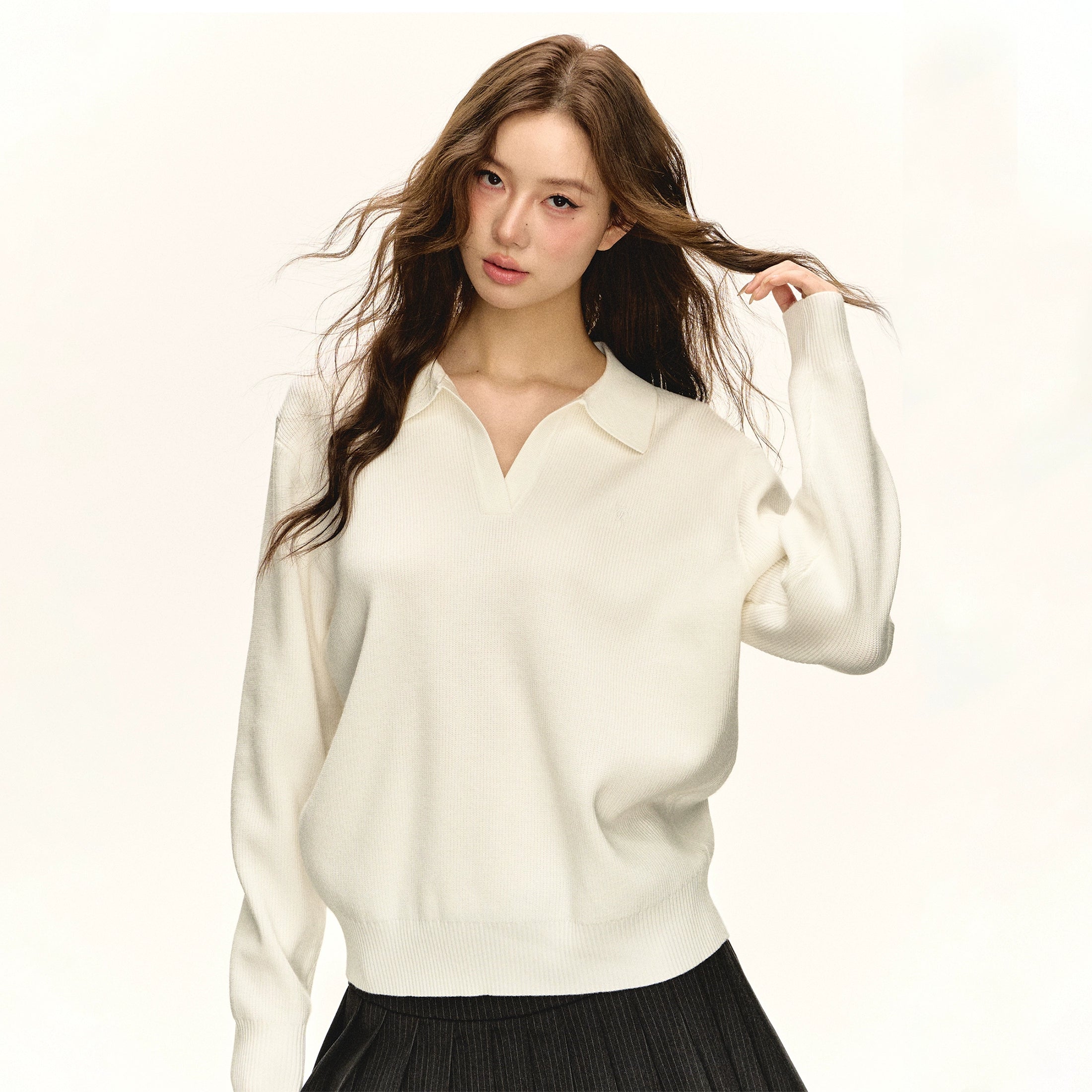 Ariseism Vintage-Inspired Sweater in Multiple Colors