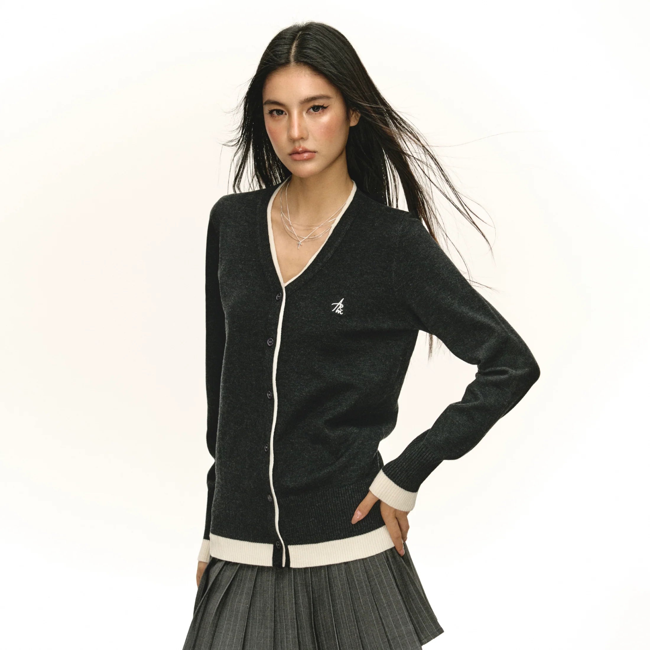 Ariseism Vintage-Inspired Dual-Layer Knit Cardigan