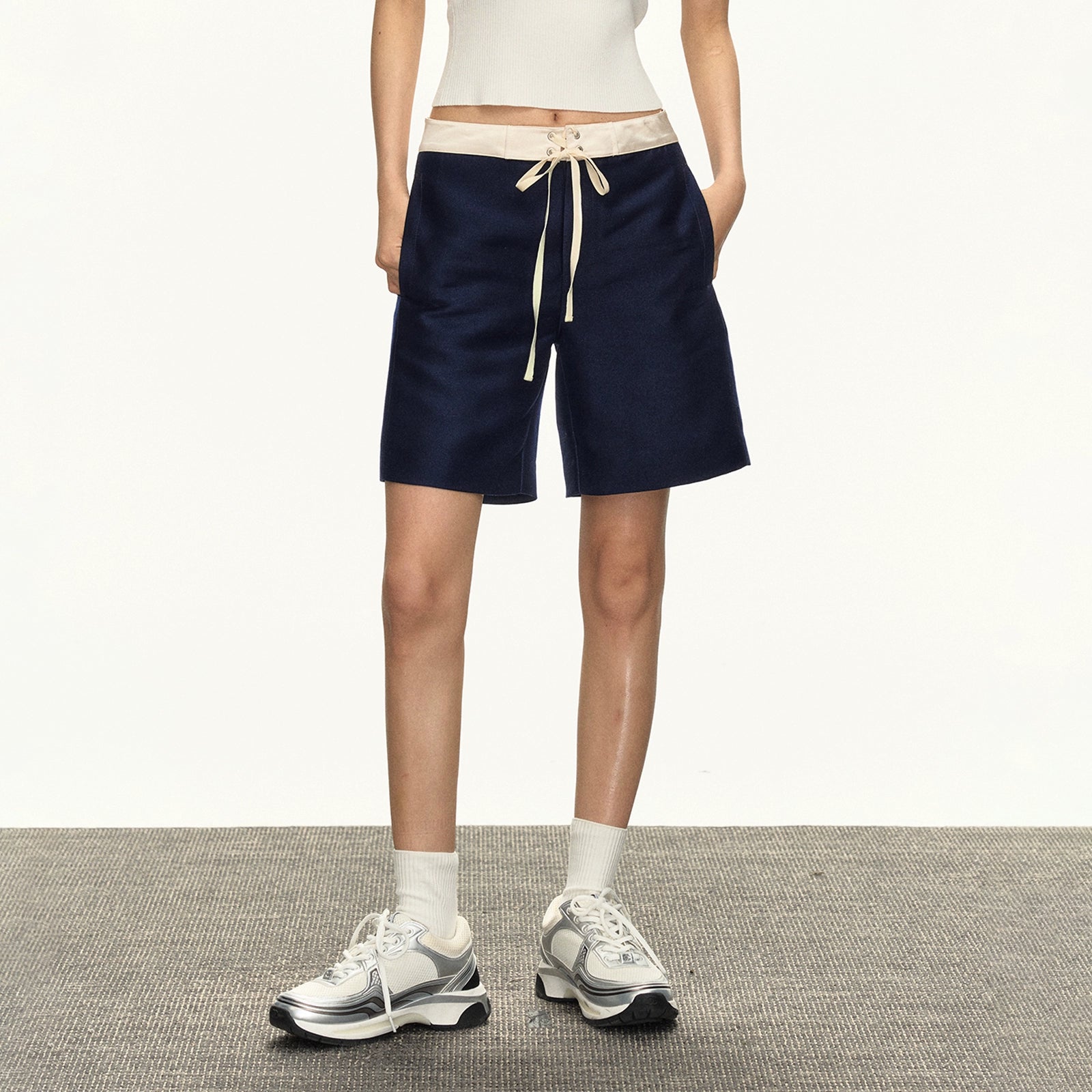 Ariseism Retro Low Waist Casual Shorts for Women