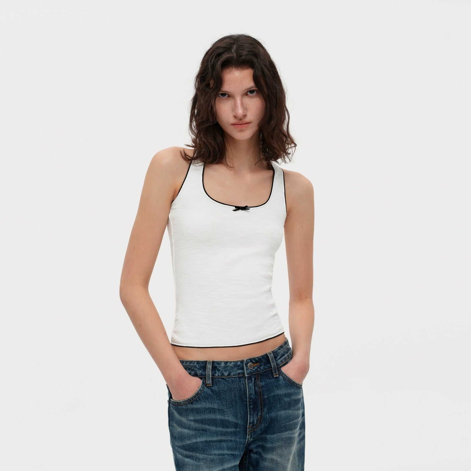 Puki Puki Stylish Slim Fit Tank Top with Color Contrast