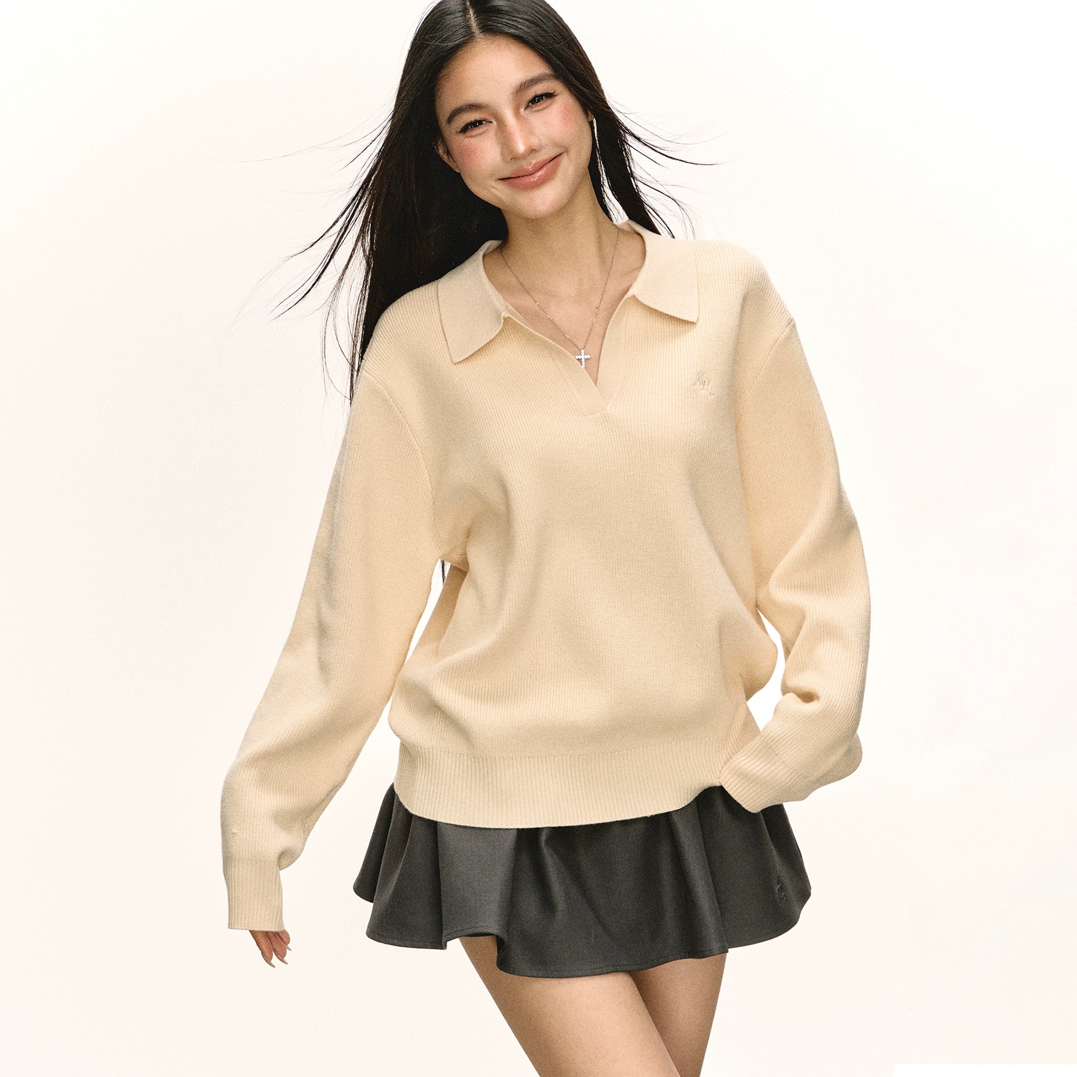 Ariseism Vintage-Inspired Sweater in Multiple Colors