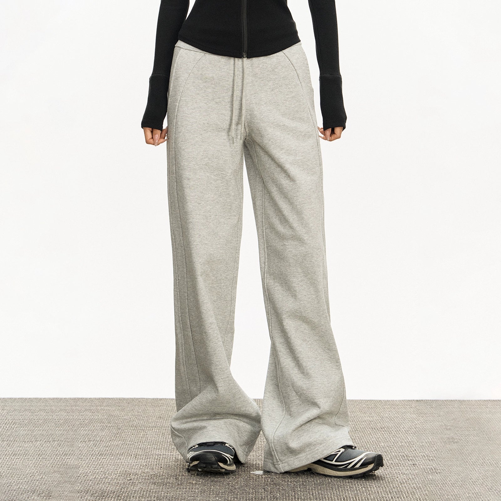 Ariseism Retro-Inspired Low-Waisted Yoga Pants for Women