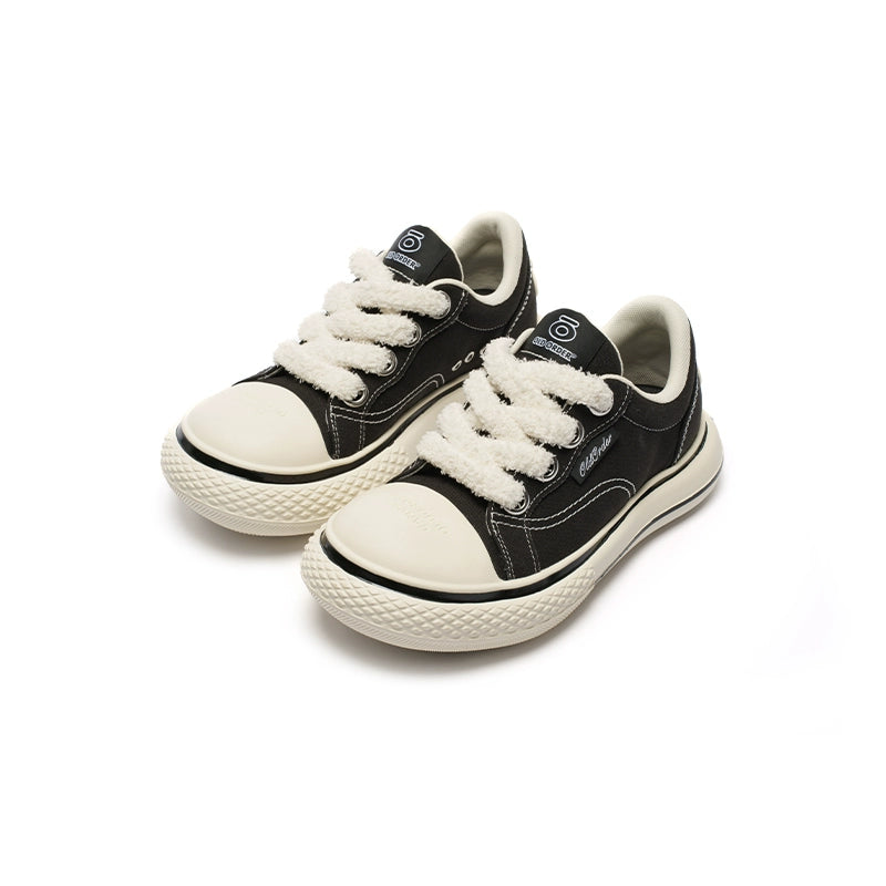 Old Order Canvas Sneakers – Stylish and Comfortable