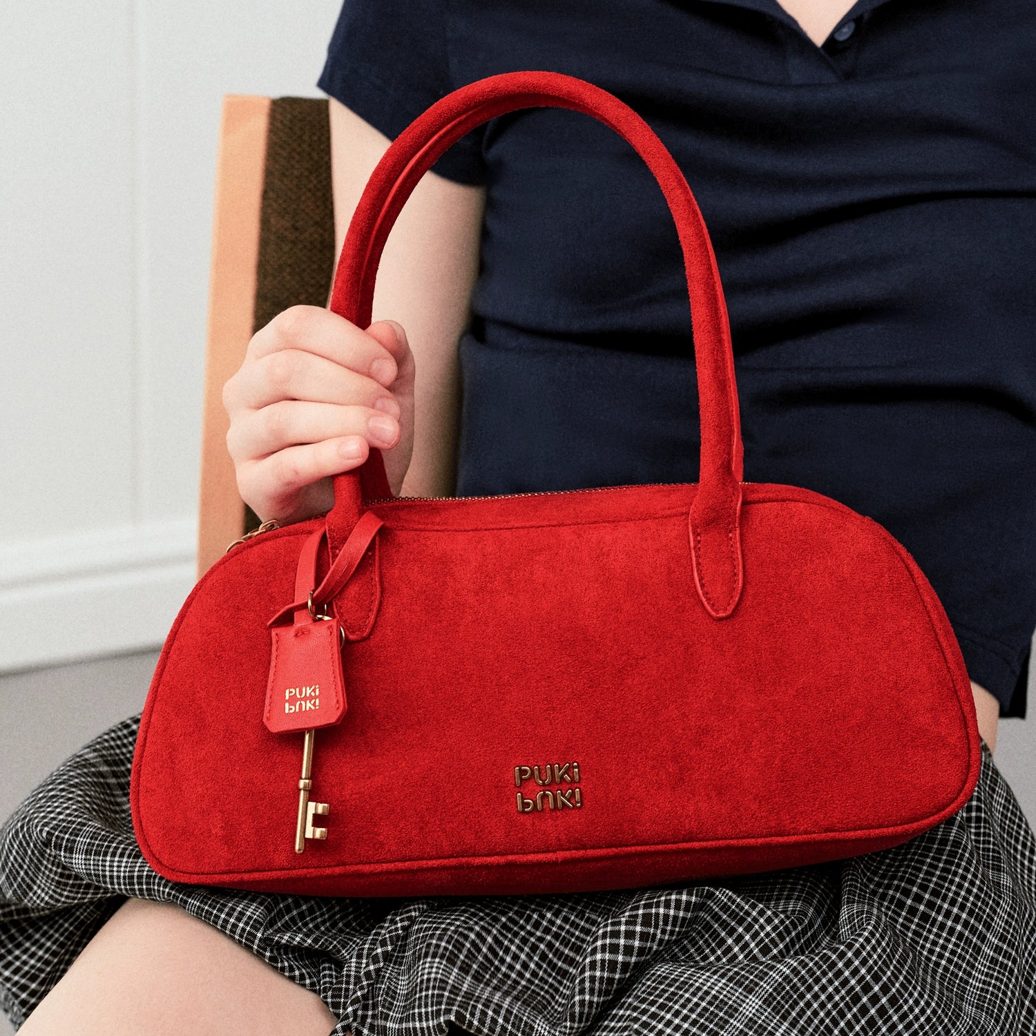 Puki Puki Classic Vintage Suede Boston Bag in Retro Red