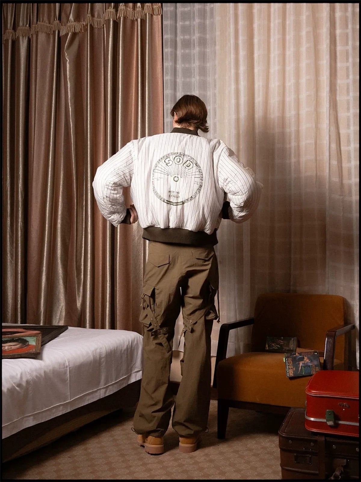 SOD Online Store Detachable Strap Nylon Parachute Pants in Green - On Model