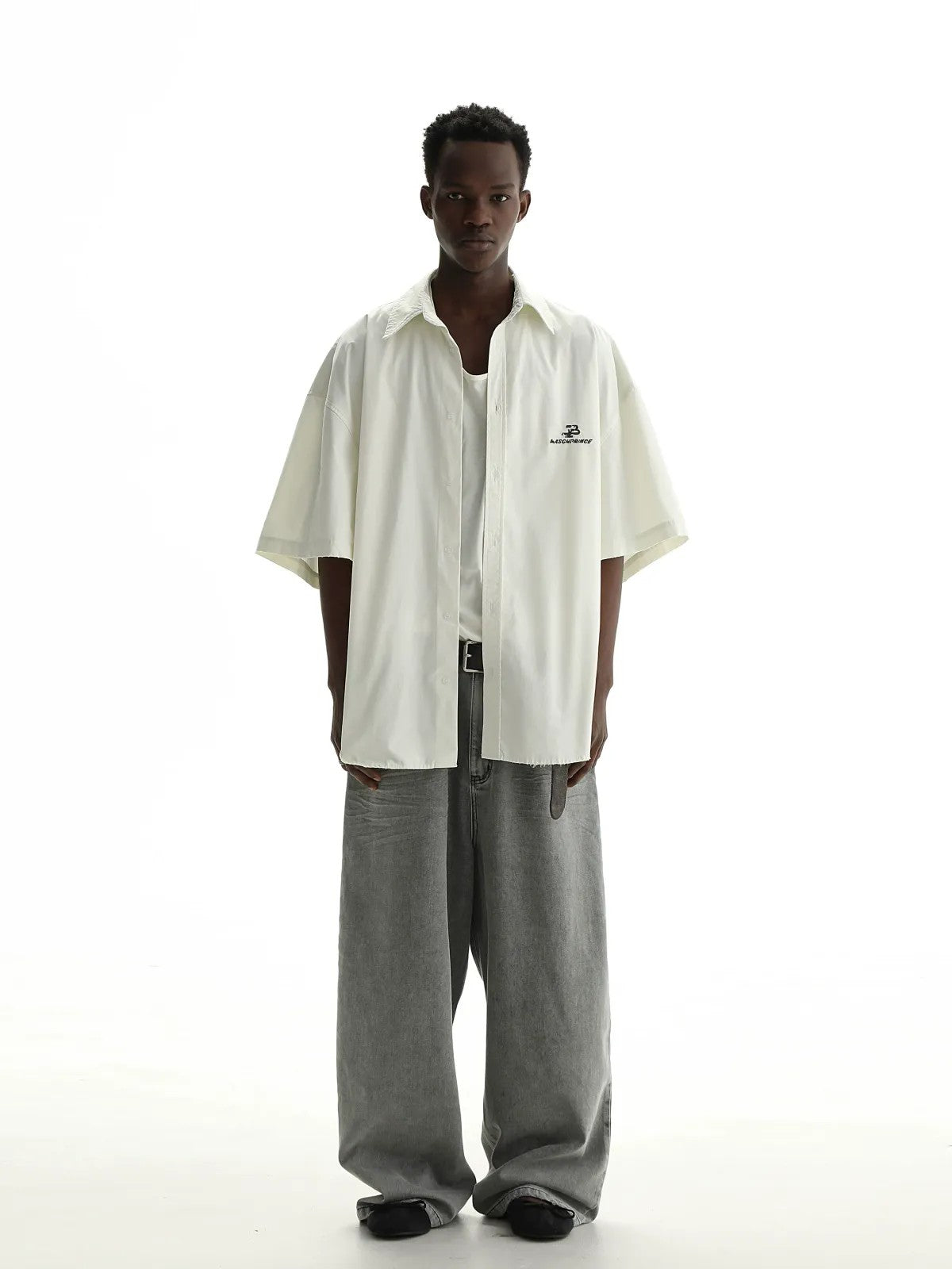 MASONPRINCE Distressed Cotton Short Sleeve Shirt in White - On Model