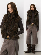 THELIGHT OFFICIAL Shaggy Faux Sherpa Vest in Brown - On Model