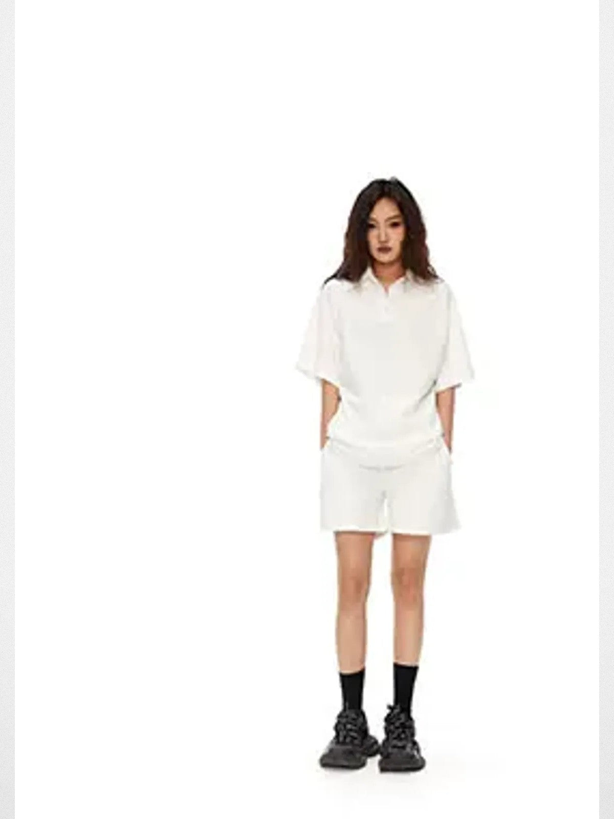 THELIGHT OFFICIAL Wide Leg Floor Length Trousers in Black - On Model