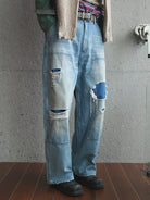 MASONPRINCE Distressed Coarse Weave Jeans in Denim - On Model