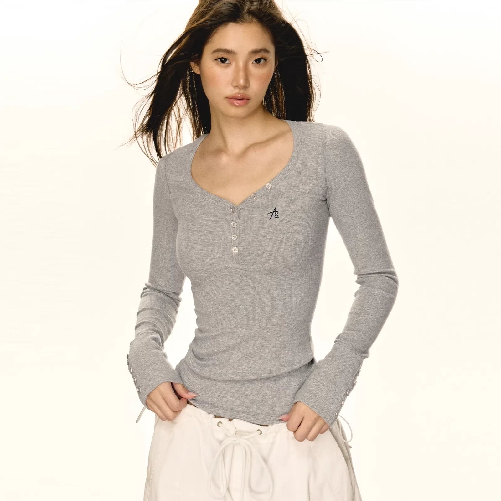 ARISEISM Women's Slim Fit V-Neck Long Sleeve Henley Top