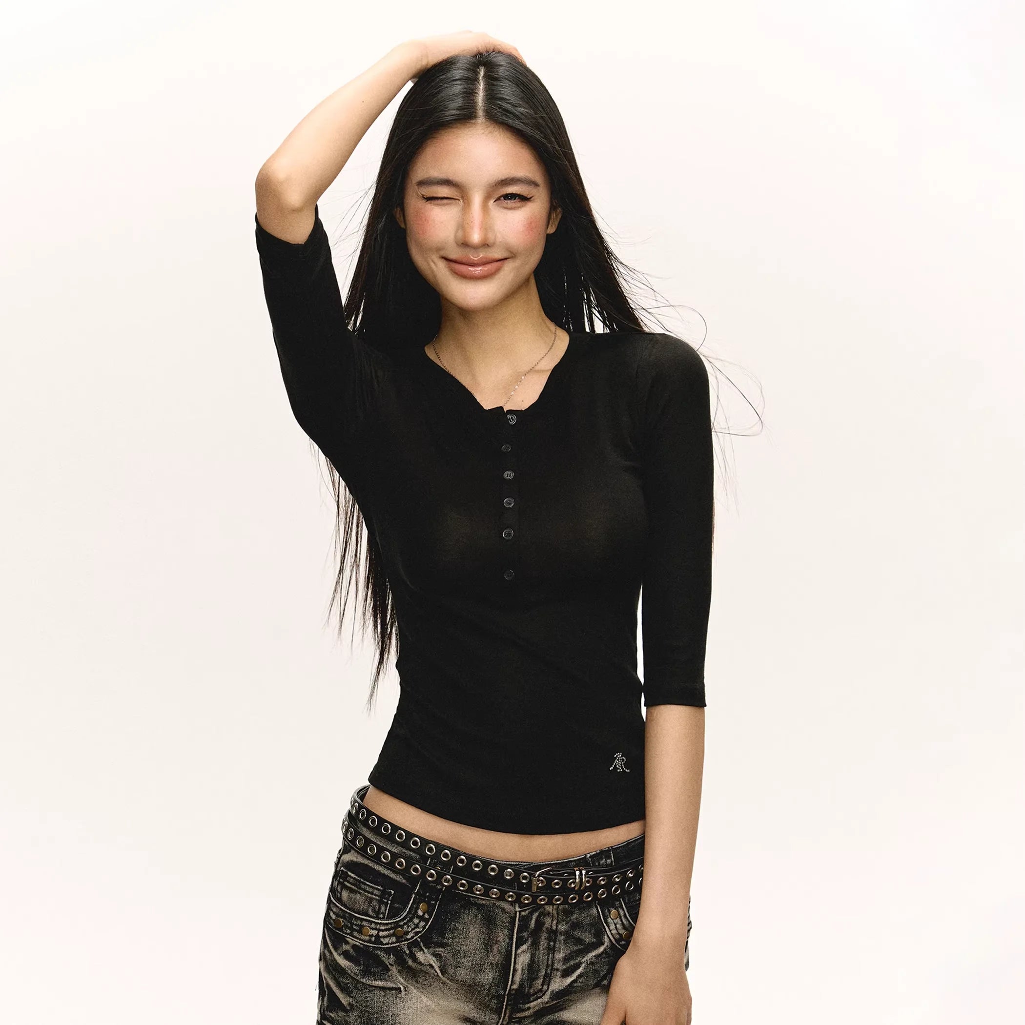 ARISEISM Vintage Henley Neck Slim Fit Three-Quarter Sleeve T-Shirt for Women