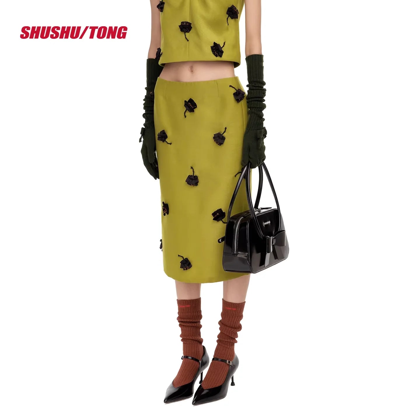 shushutong Winter Floral Embellished Back-Slit Midi Skirt