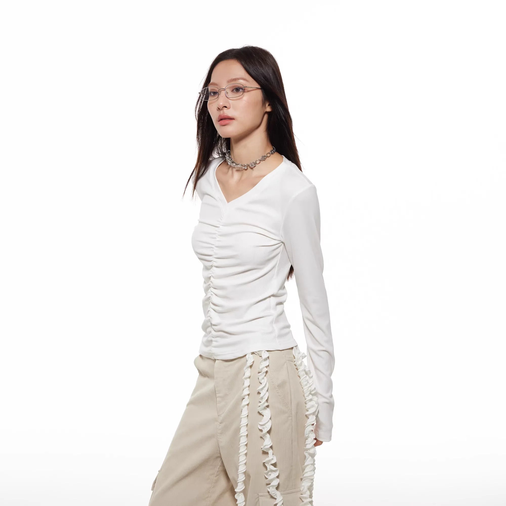 THELIGHT OFFICIAL Women's Ruched V-Neck Long Sleeve Top - Slim Fit