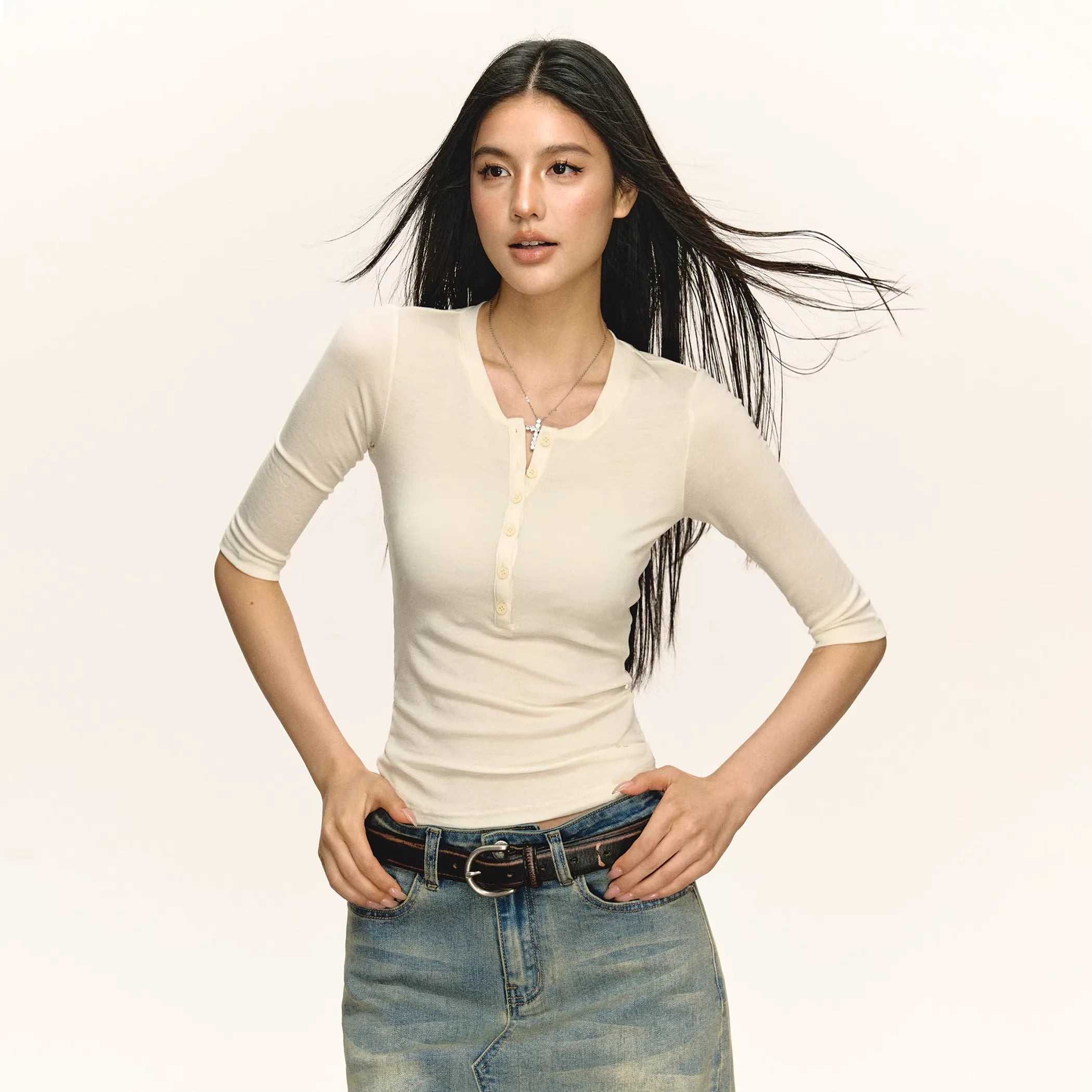 ARISEISM Vintage Henley Neck Slim Fit Three-Quarter Sleeve T-Shirt for Women