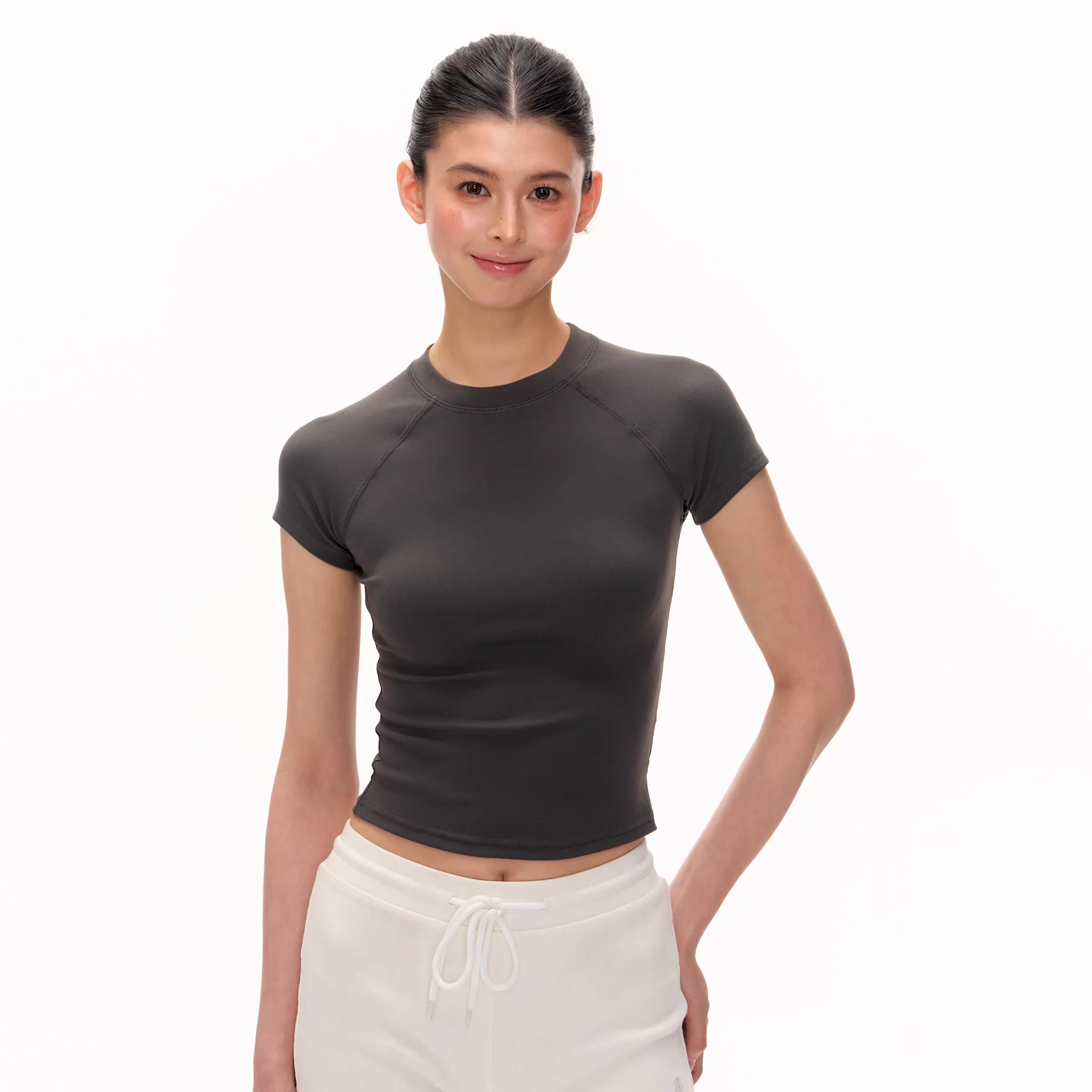ARISEISM Women's Slim Fit Cropped Raglan Sleeve T-Shirt