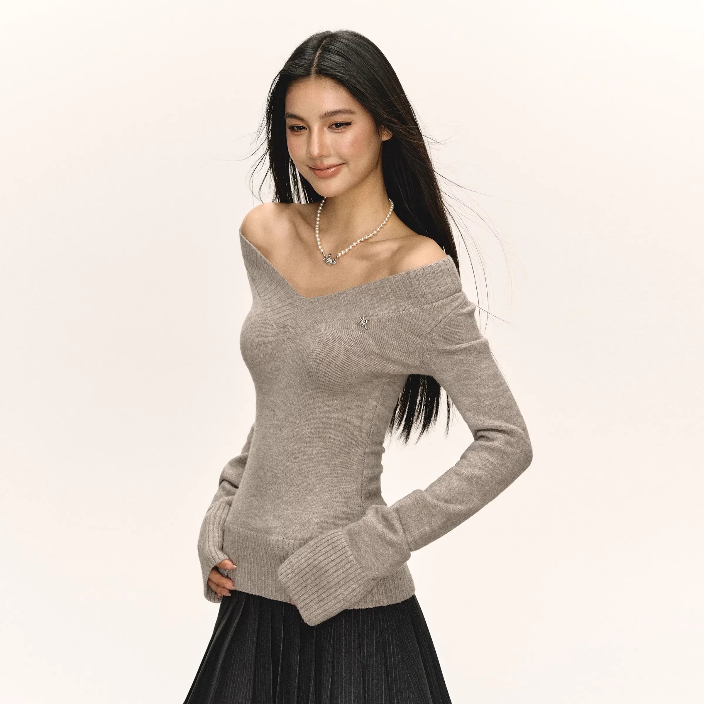 ARISEISM Women's Slim Fit V-Neck Knitted Sweater - Autumn Base Layer Top