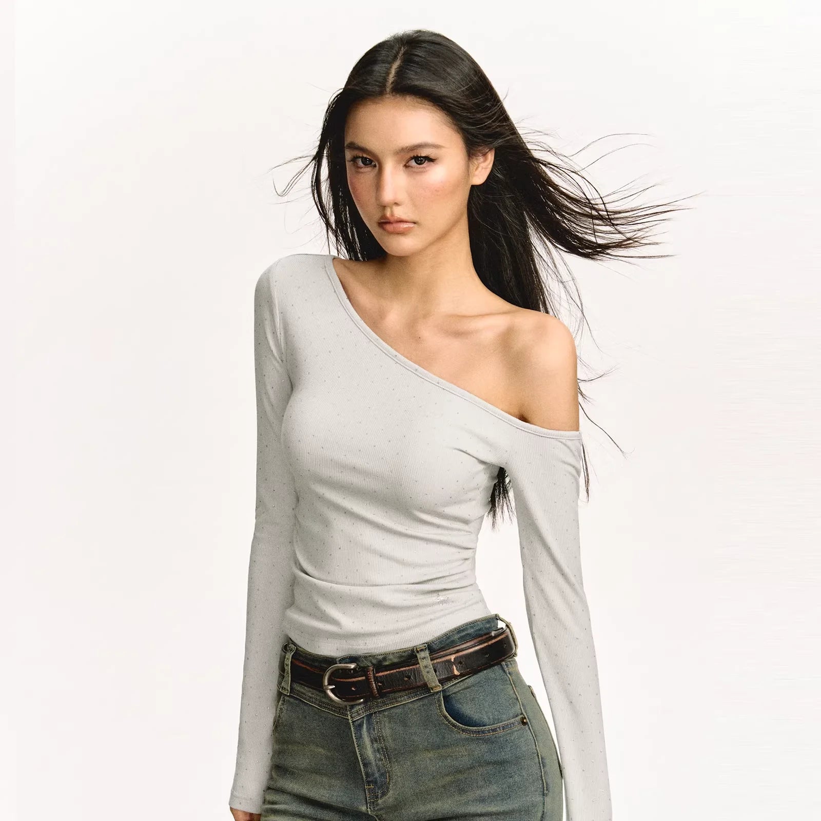ARISEISM Women's Off-Shoulder Slim-Fit Ribbed Long-Sleeve Top
