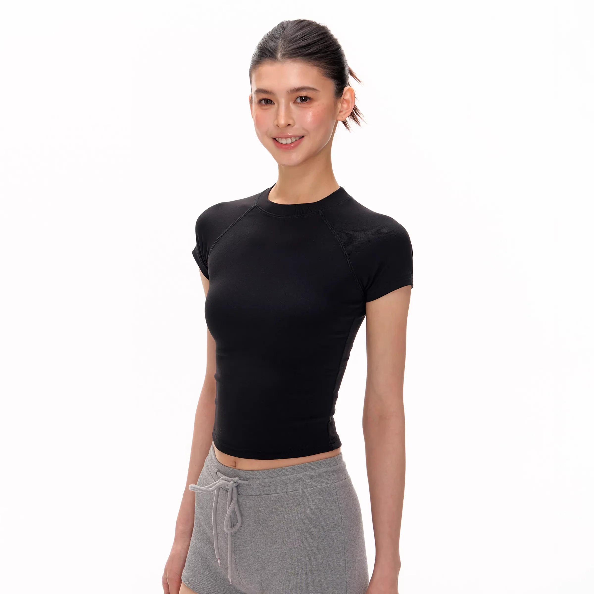 ARISEISM Women's Slim Fit Cropped Raglan Sleeve T-Shirt