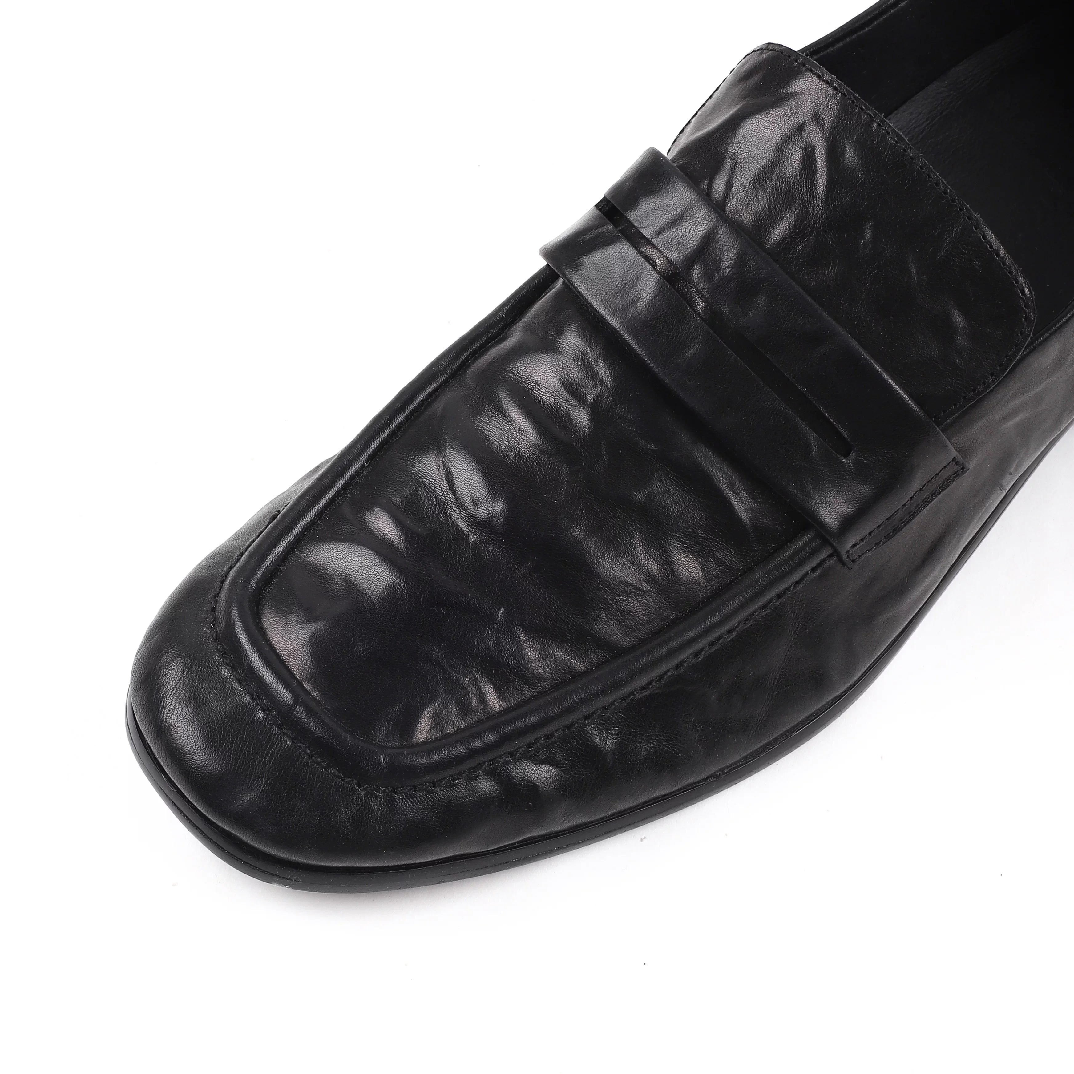 AFterTaste Men's Black Italian Leather Penny Loafers
