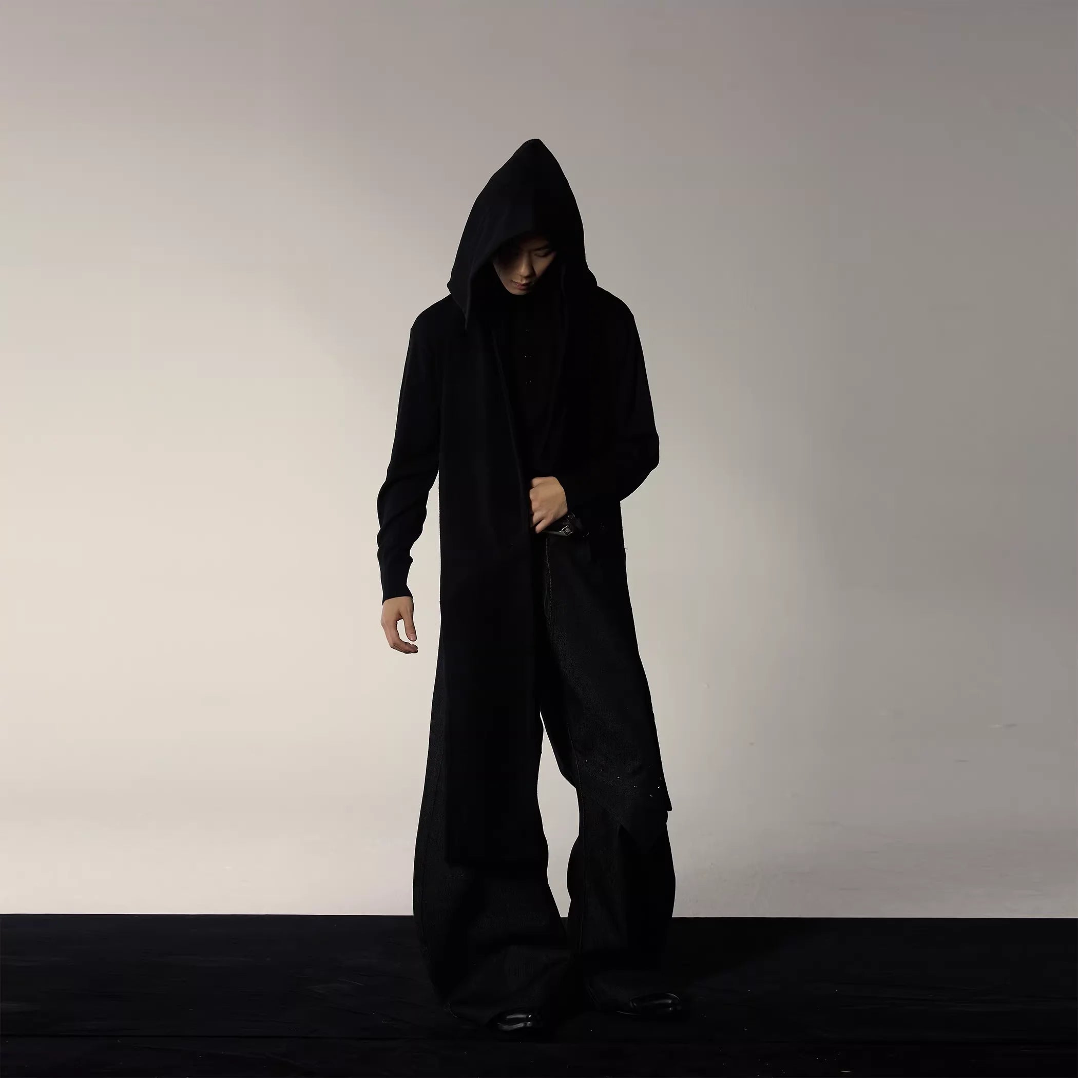 Y OFFICIAL Multi-Form Hooded Wool Scarf