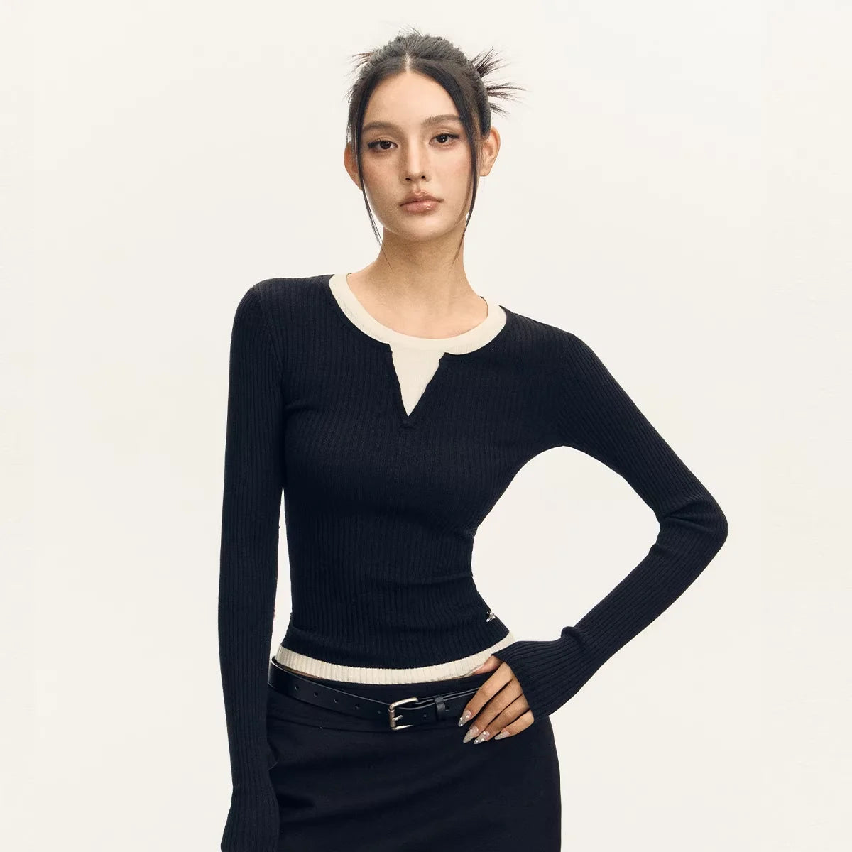 ARISEISM Women's Colorblock Knit Top with Notched Neckline - Long Sleeve, Fall 2025