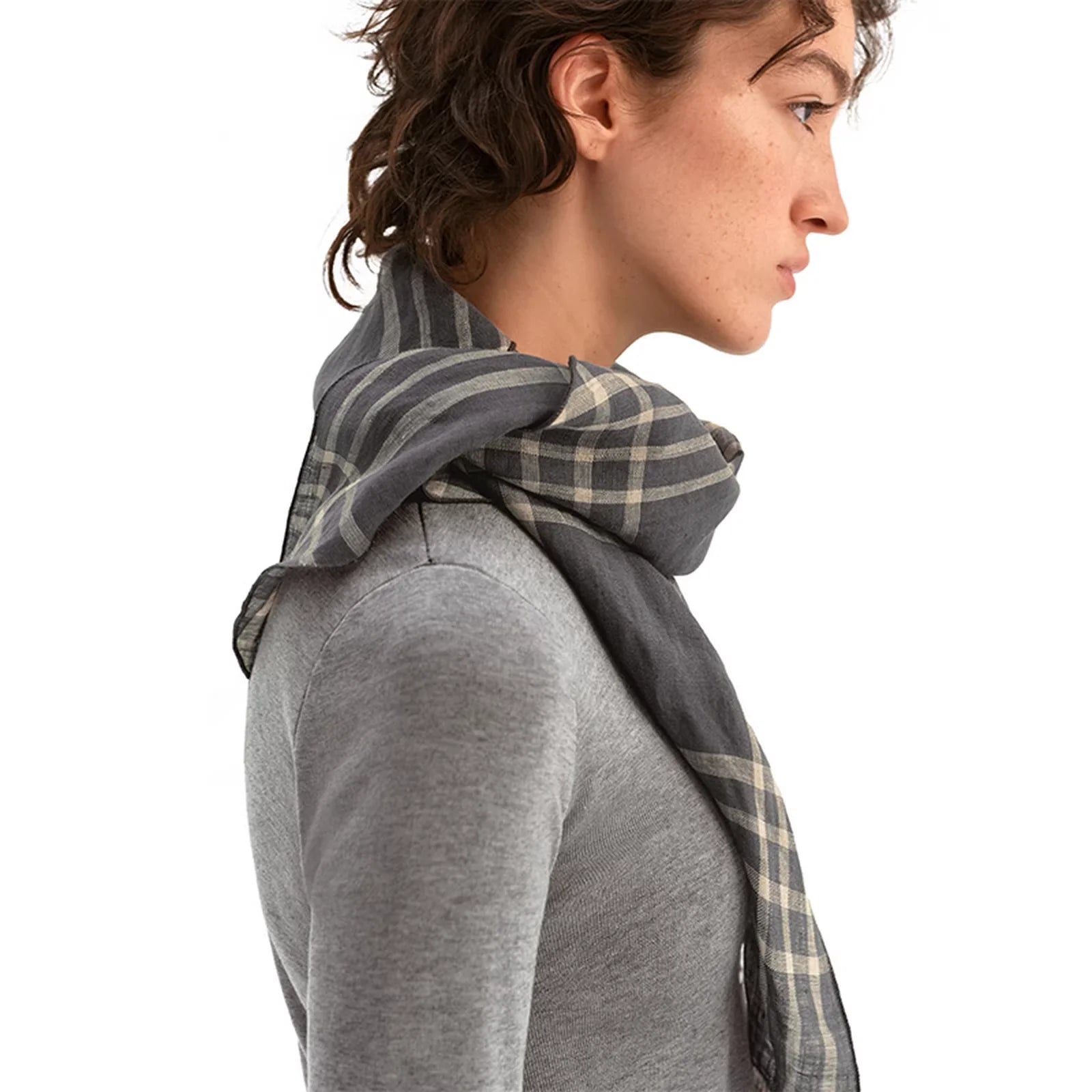 PUKI Lightweight Plaid Linen Triangle Scarf