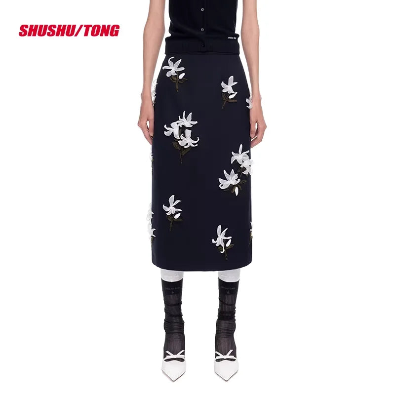 shushutong Elegant Black Midi Skirt with Floral Appliqué