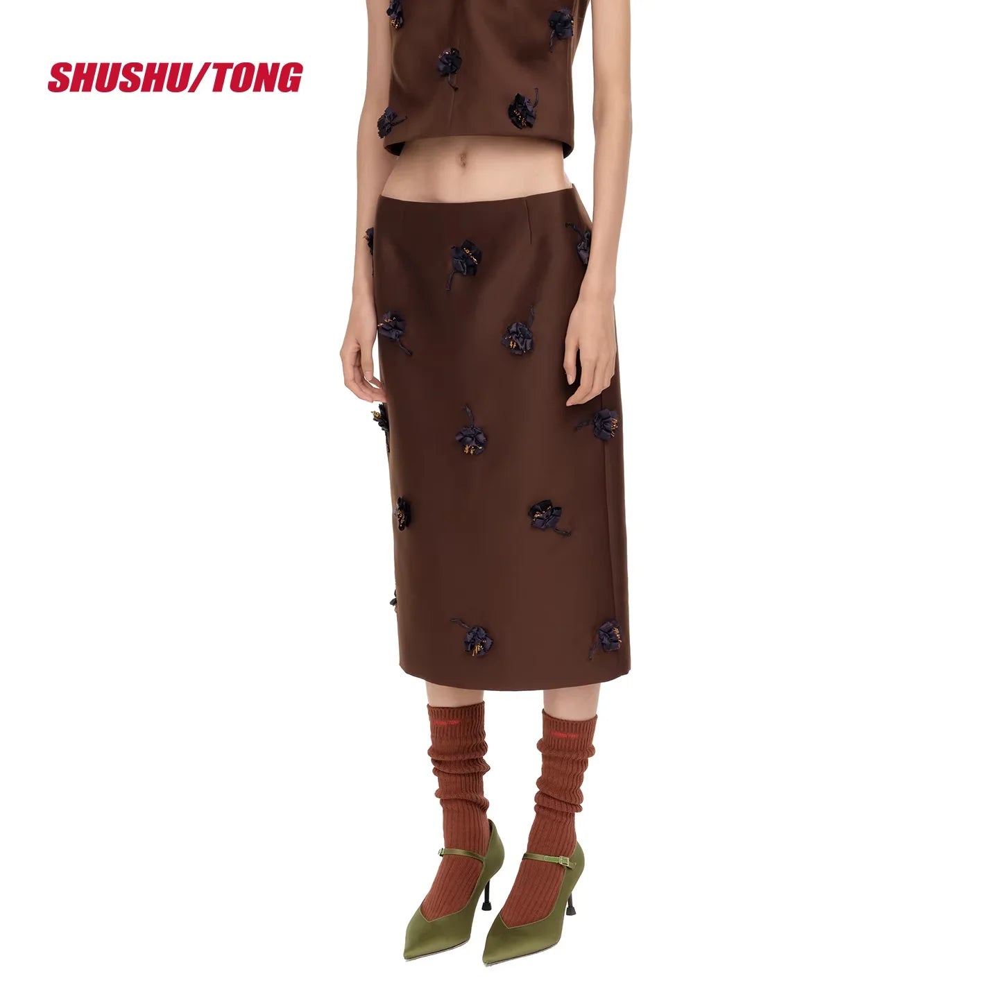 shushutong Winter Floral Embellished Back-Slit Midi Skirt